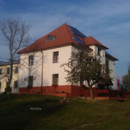 Jeleni Farma Jecmeniste Vrbovec Exterior foto