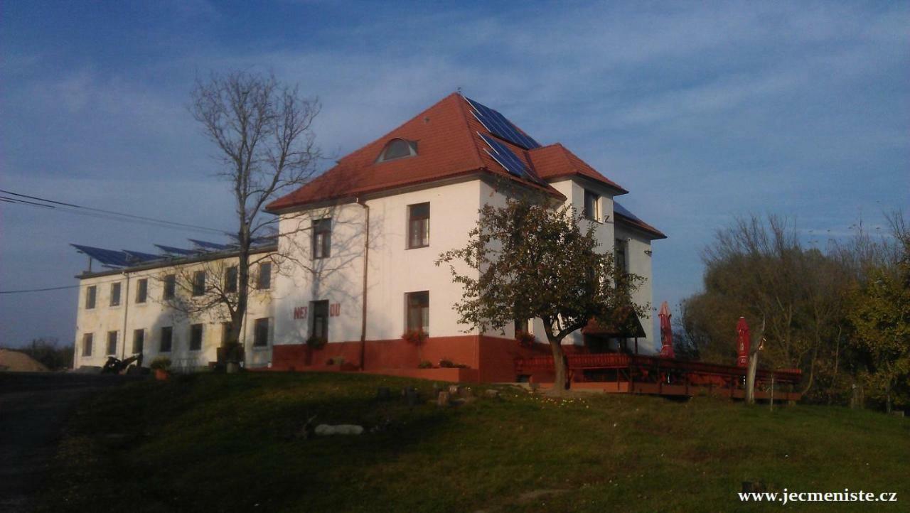 Jeleni Farma Jecmeniste Vrbovec Exterior foto